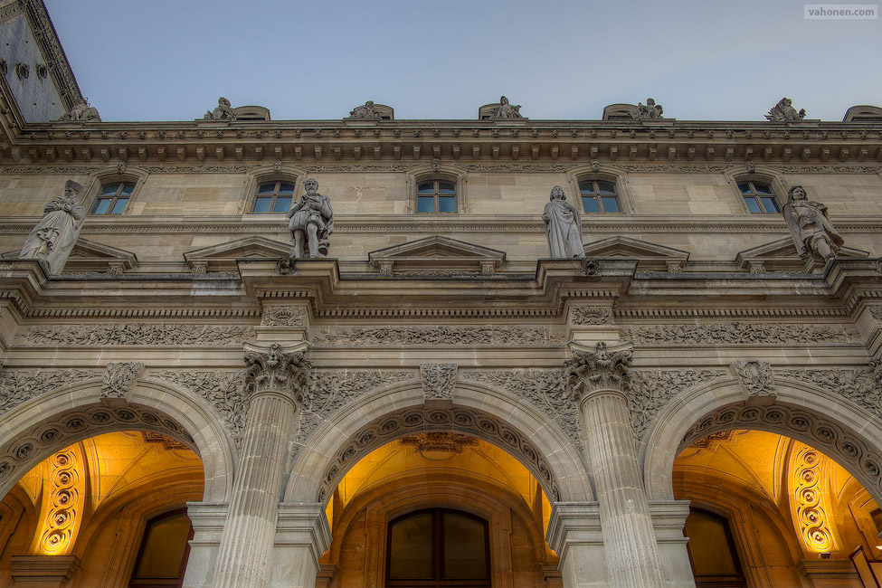 Paris Louvre 01