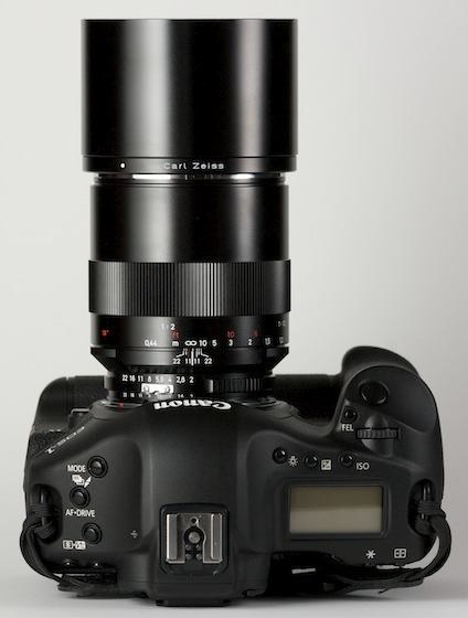 Carl Zeiss Makro-Planar T* 2/100 ZF with Canon EOS 1D Mark III - top